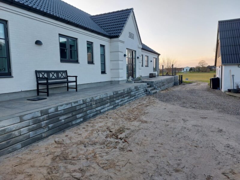 01aa93f9-c2f7-41d7-a547-3eda4f2145ad